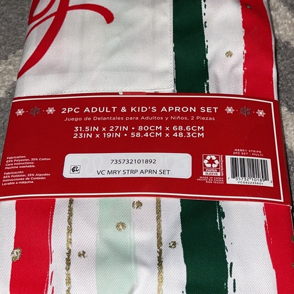 Holiday Collection Merry Stripe Adult and Kids Apron Set - Picture 5 of 5